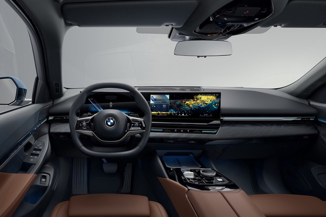 2024款宝马5系(进口)  520d xDrive Touring 欧洲版 官图