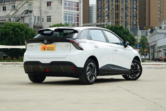 2023款MG4 EV 425km 行政版