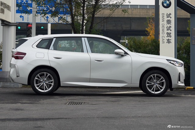 2025款宝马X3 改款 xDrive25L 豪华套装