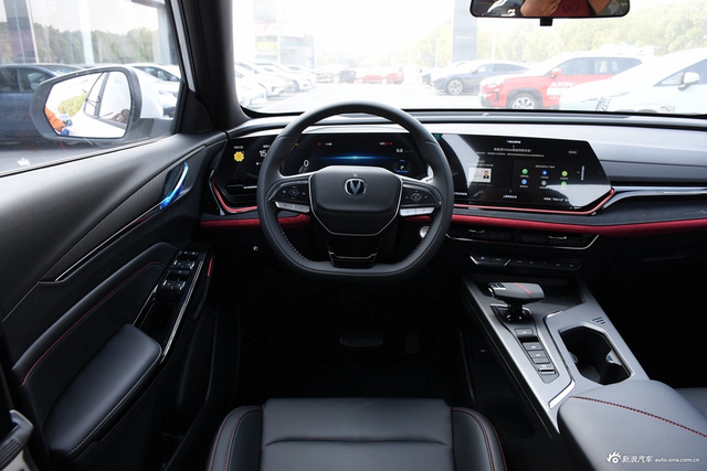 2025款长安X5 PLUS 1.5T DCT卓越型