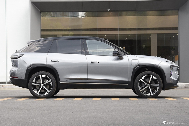 2024款蔚来ES7 75kWh