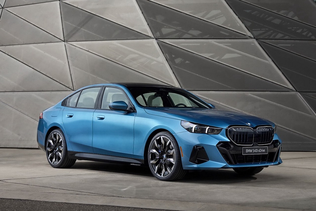 2025款宝马5系 540i xDrive Legacy Edition 海外版