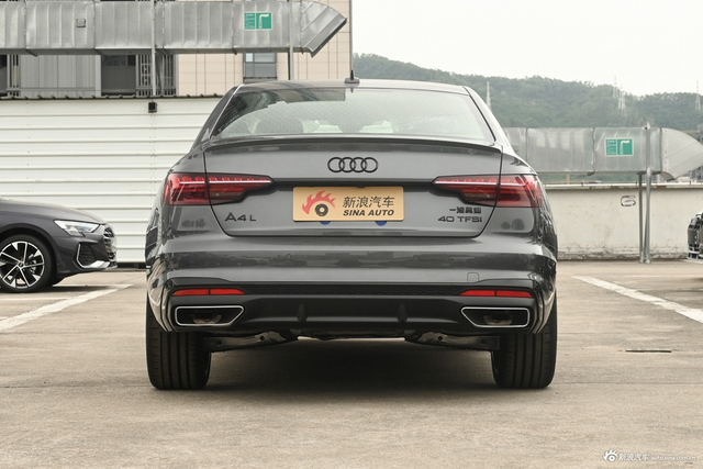 2025款奥迪A4L 200万辆悦享版 40 TFSI 星夜版