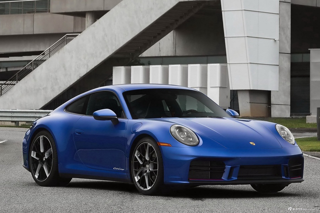 2025款911 Carrera T 3.0T Club Coupe 官图