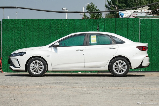 2024款科鲁泽 1.5L 双离合悦享版