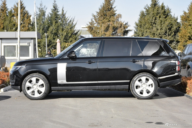 2020款揽胜3.0自动L6传世加长版