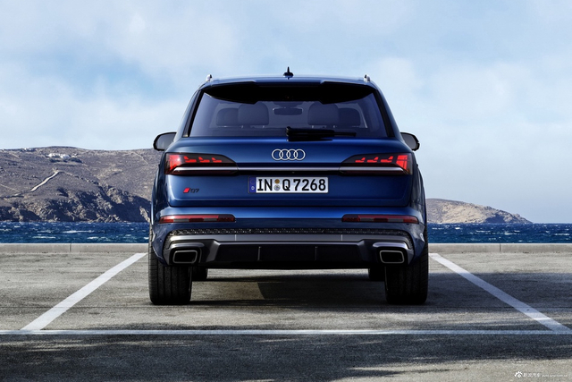 2025款奥迪Q7 50 TDI quattro S line 英国版官图