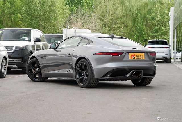 2024款捷豹F-Type P300 75周年典藏硬顶版