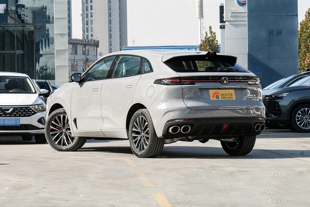 2024款长安UNI-K 2.0T 四驱悦享型