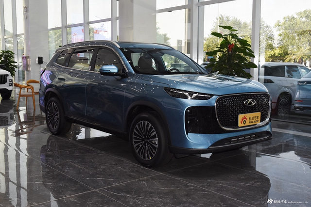 2025款瑞虎8 PLUS C-DM 1.5T 116KM尊贵型 5座