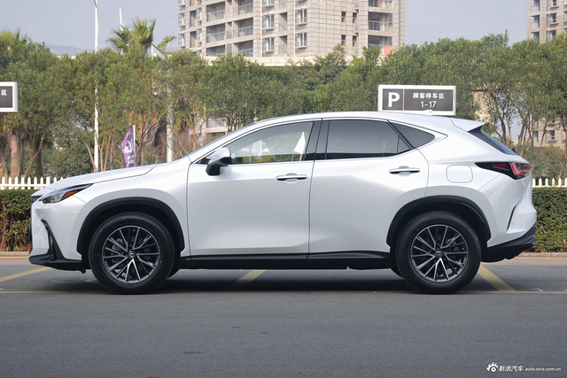 2022款雷克萨斯NX混动 400h+ 畅领版