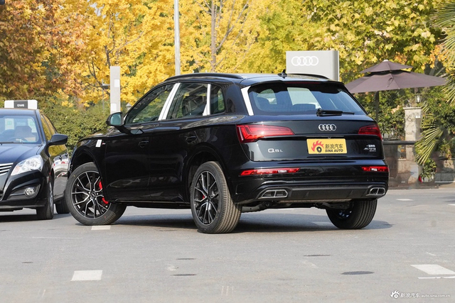 2024款奥迪Q5L 45 TFSI 豪华动感型
