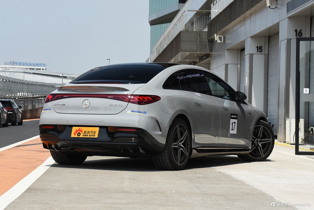 2023款AMG EQE 53 4MATIC+