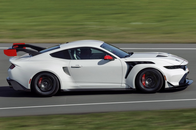 2025款Mustang GTD Spirit of America 官图