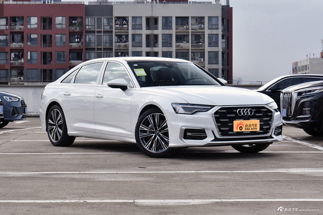 2025款奥迪A6L 改款 45 TFSI 臻选动感型