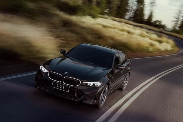 2025款宝马3系 330Li 尊享型 M运动曜夜套装 官图