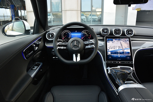 2024款奔驰C级 改款二 C 260 L 运动版