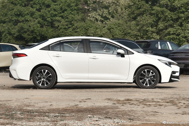 2026款雷凌L 汽油版 2.0L 豪华版