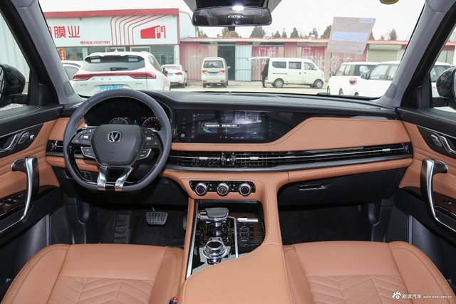 2023款长安CS95 PLUS两驱豪华型