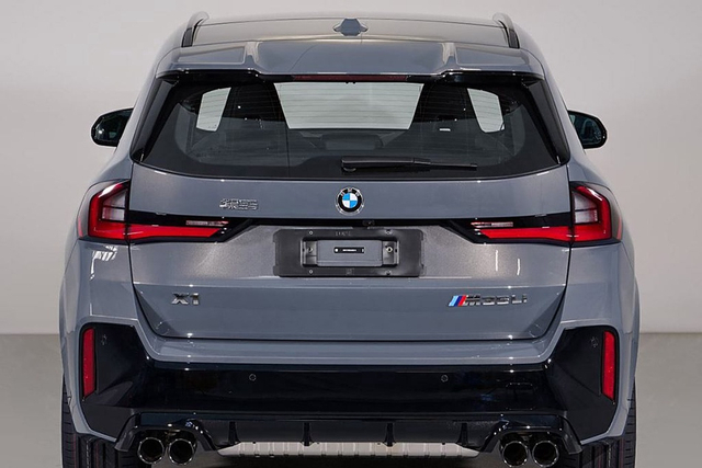 2024款宝马X1 M35Li 官图