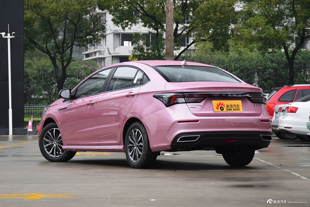 2021款艾瑞泽5 PLUS 小泽 1.5T CVT艾粉PLUS