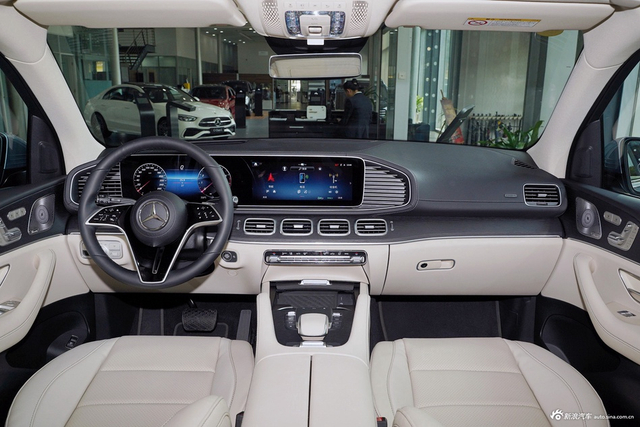 2025款奔驰GLE级 改款 GLE 450 4MATIC 豪华型