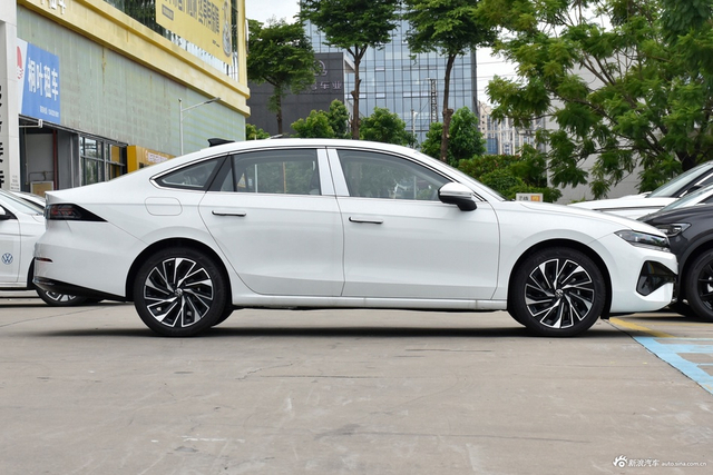 2026款速腾L 300TSI DSG 豪华型