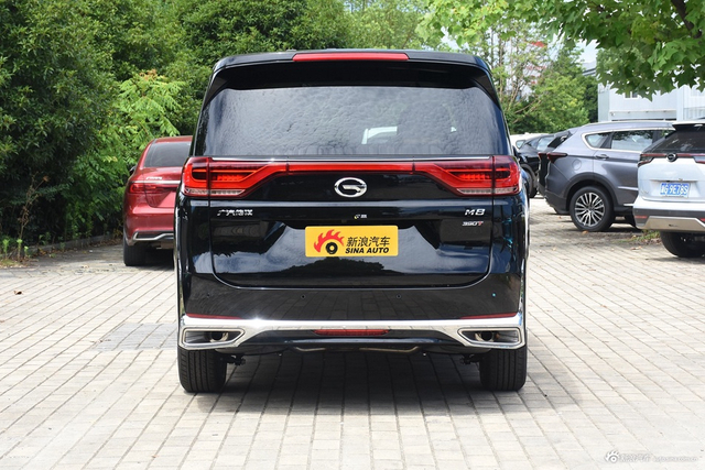 2024款传祺M8 领秀系列 390T 尊享版