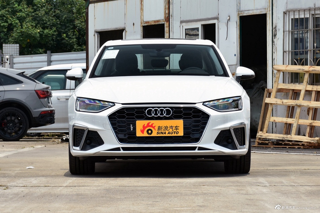 2025款奥迪A4L 200万辆悦享版 40 TFSI 时尚动感型