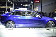 新浪汽车今日份推荐：特斯拉Model 3最高直降2.23万