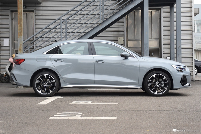 2025款奥迪A3L Limousine 35TFSI 飞驰尊享型