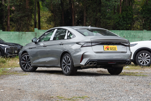 2024款艾瑞泽8 高能版 2.0T DCT御+