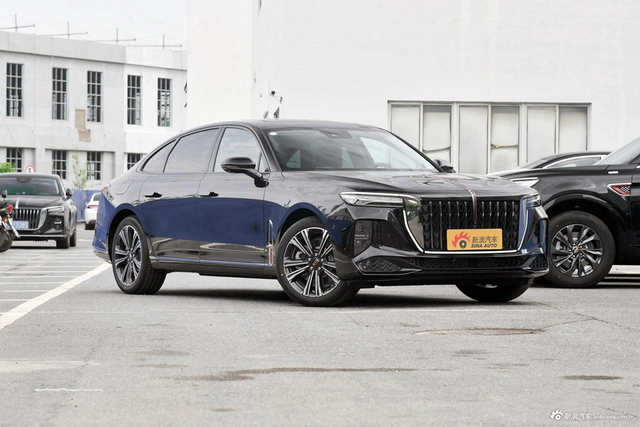 2024款红旗H9 2.0T 旗畅 私享风尚版