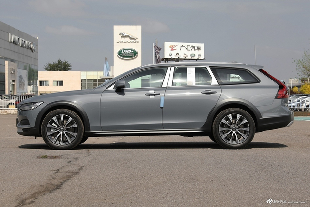 2022款沃尔沃V90 Cross Country B5 AWD 智远版