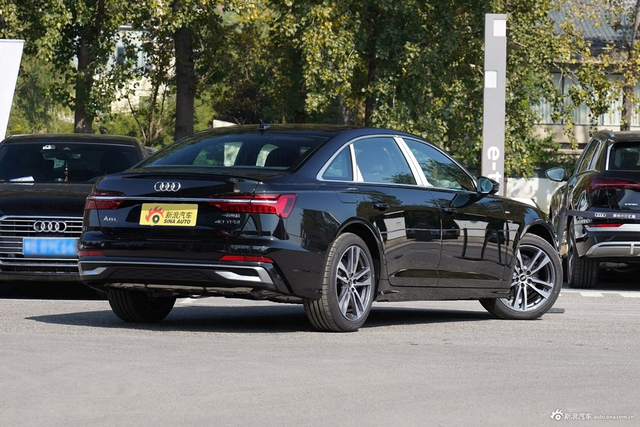 2024款奥迪A6L 40 TFSI 豪华动感型