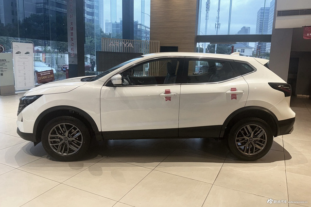 2025款逍客 荣誉 2.0L CVT XV真心版