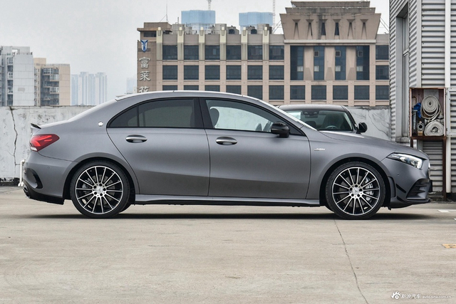 2023款AMG A 35 L 4MATIC