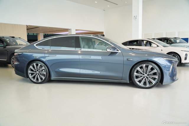 2024款蔚来ET7 100kWh 行政签名版