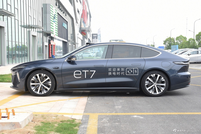 2024款蔚来ET7 75kWh 行政版