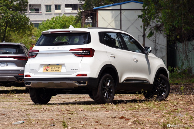 2025款瑞虎5x 1.5L CVT卓越版