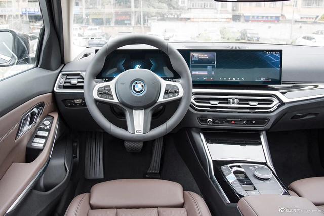 2024款宝马i3 eDrive 35 L