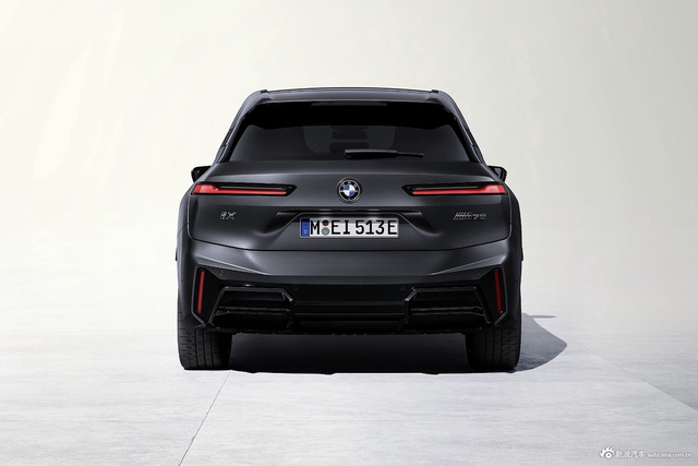 2025款宝马iX M70官图