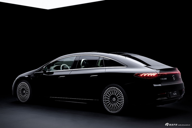 2024款奔驰EQS 580 4MATIC官图