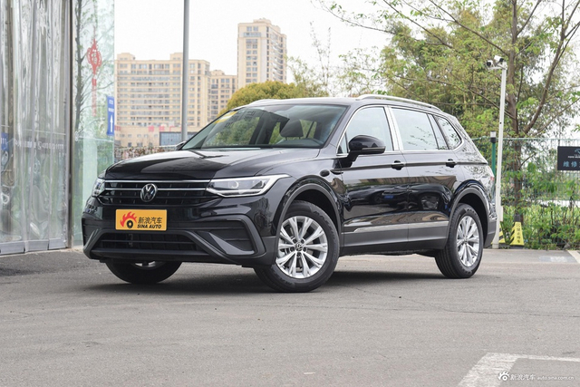 2024款途观L 出众款 300TSI 自动两驱龙腾版