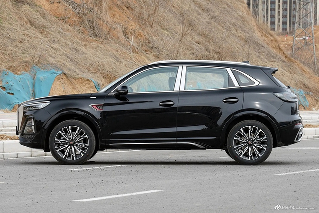 2023款红旗HS5 2.0T 四驱旗享Pro50万辆纪念版