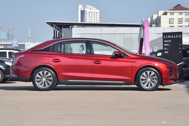 2023款红旗E-QM5 PLUS