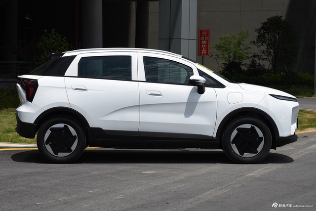 2024款几何E 萤火虫 401km 星光