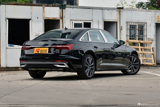 2025款奥迪A6L 改款 45 TFSI quattro 臻选动感型