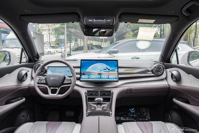 2024款护卫舰07荣耀版 DM-i 205KM 旗舰型