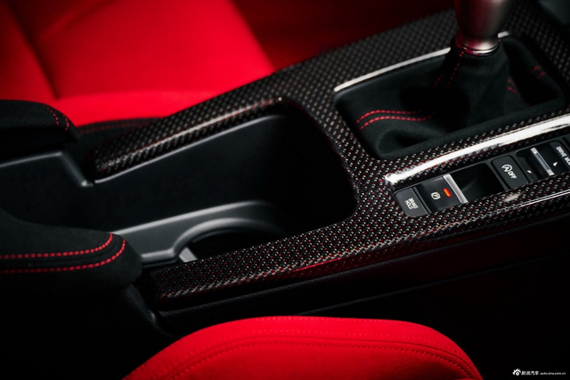 2025款思域（进口） Type Ultimate Edition 官图